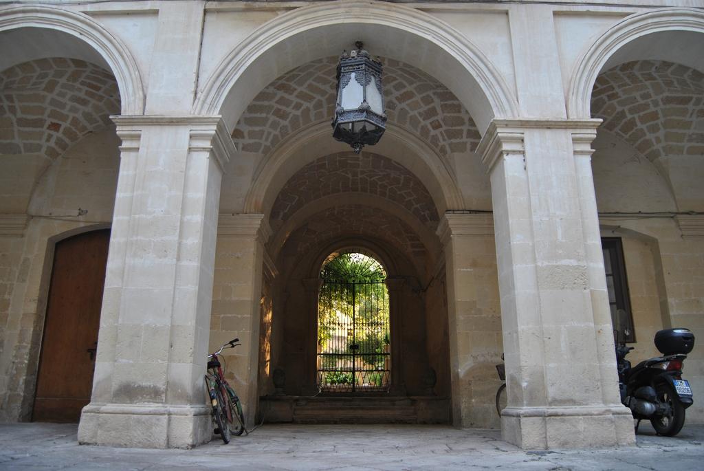 Garden Suite At Palazzo Famularo Lecce Pokoj fotografie
