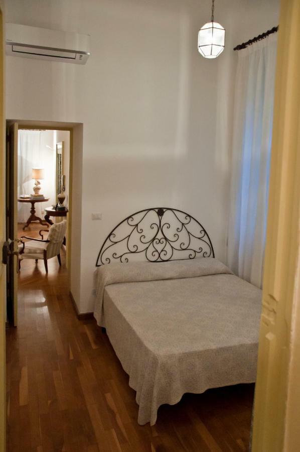 Garden Suite At Palazzo Famularo Lecce Exteriér fotografie